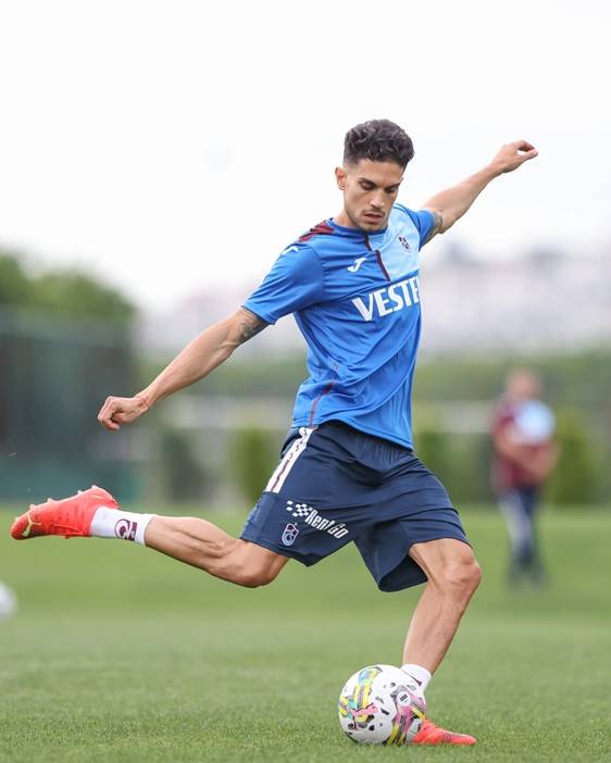 Trabzonspor’da antrenmanda pas ve bitiricilik çalışması öne çıktı 13